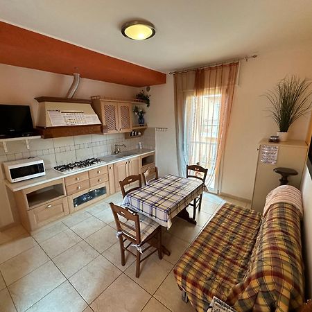 Appartamenti Levante - Agenzia Cocal カオルレ エクステリア 写真